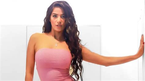 Poonam Pandey Showing Boobs, Giving Blowjob